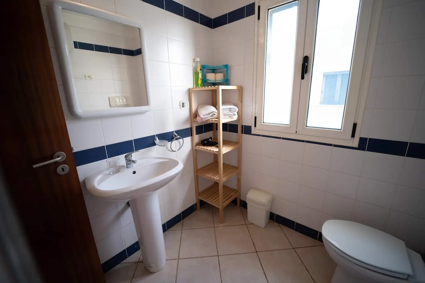 Great Seaview Apartment, Balcony, Pool, Wifi — Full bathroom