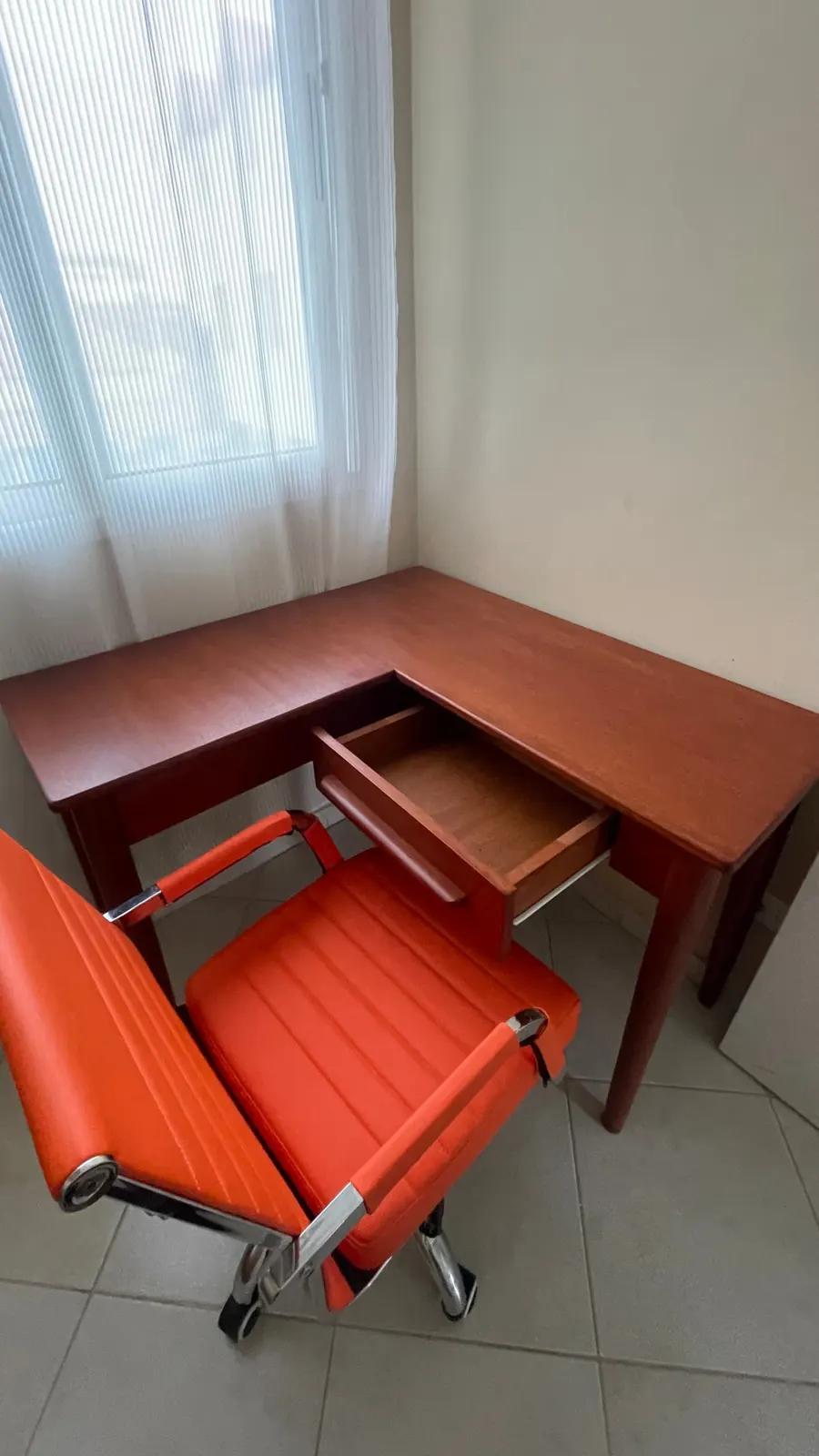 Cozy apartment near beach (pontao) & center — Office