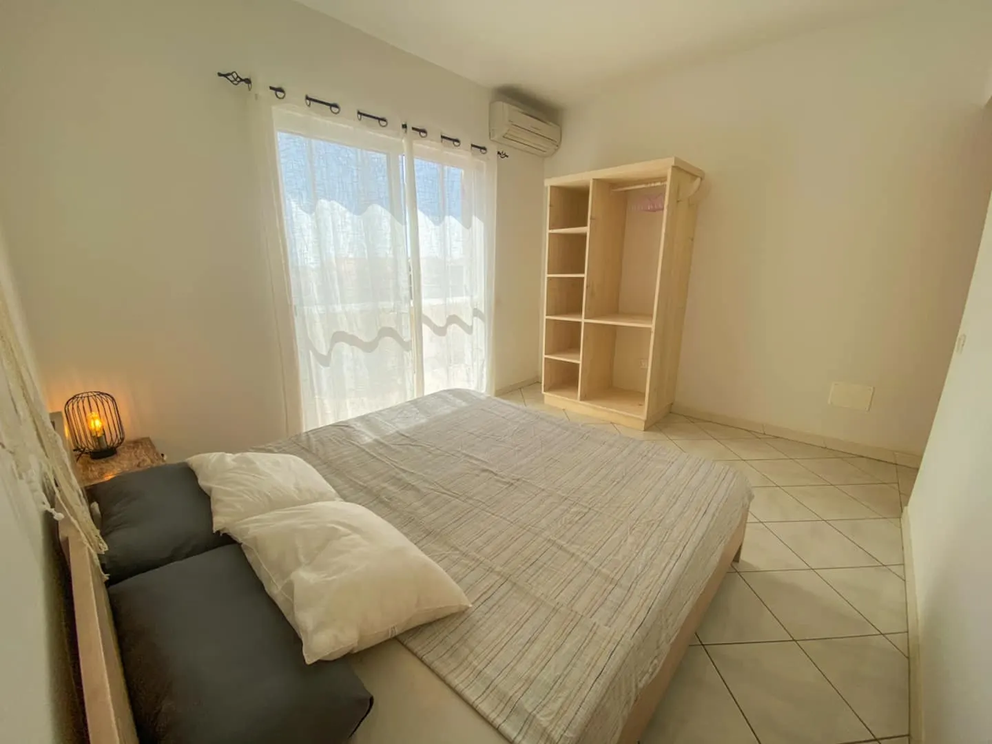 *Sal Cozy House* Penthouse | Wifi | Great location — Bedroom 1
