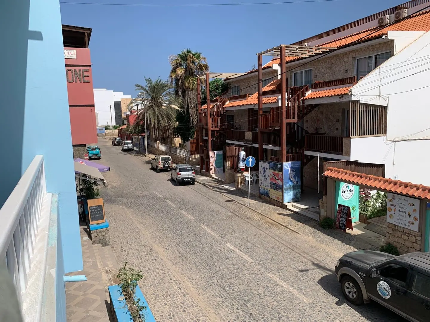 Cozy apartment near beach (pontao) & center — Balcony