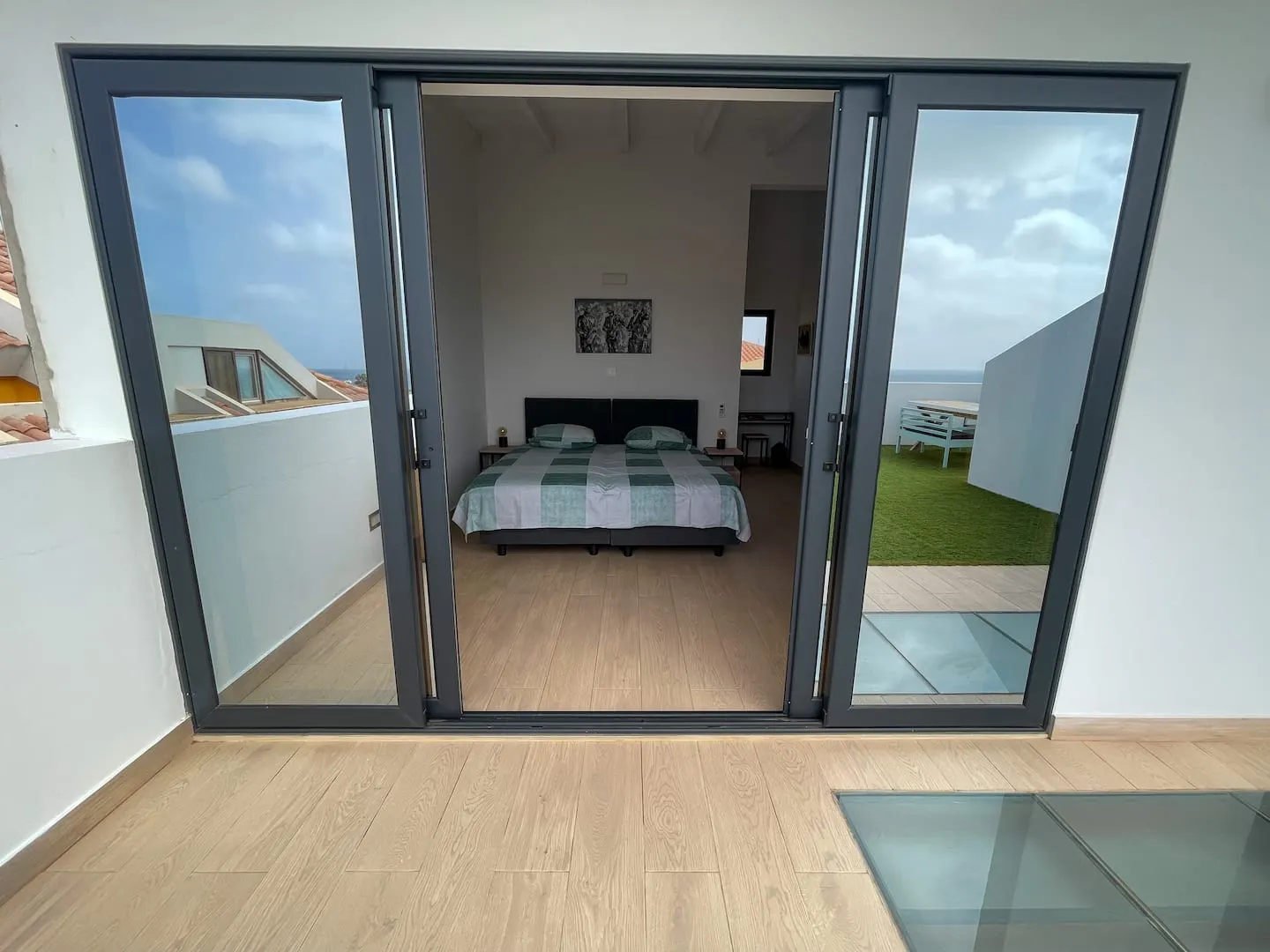 Brandnew Rooftop Penthouse with Stunning Seaview — photo 12