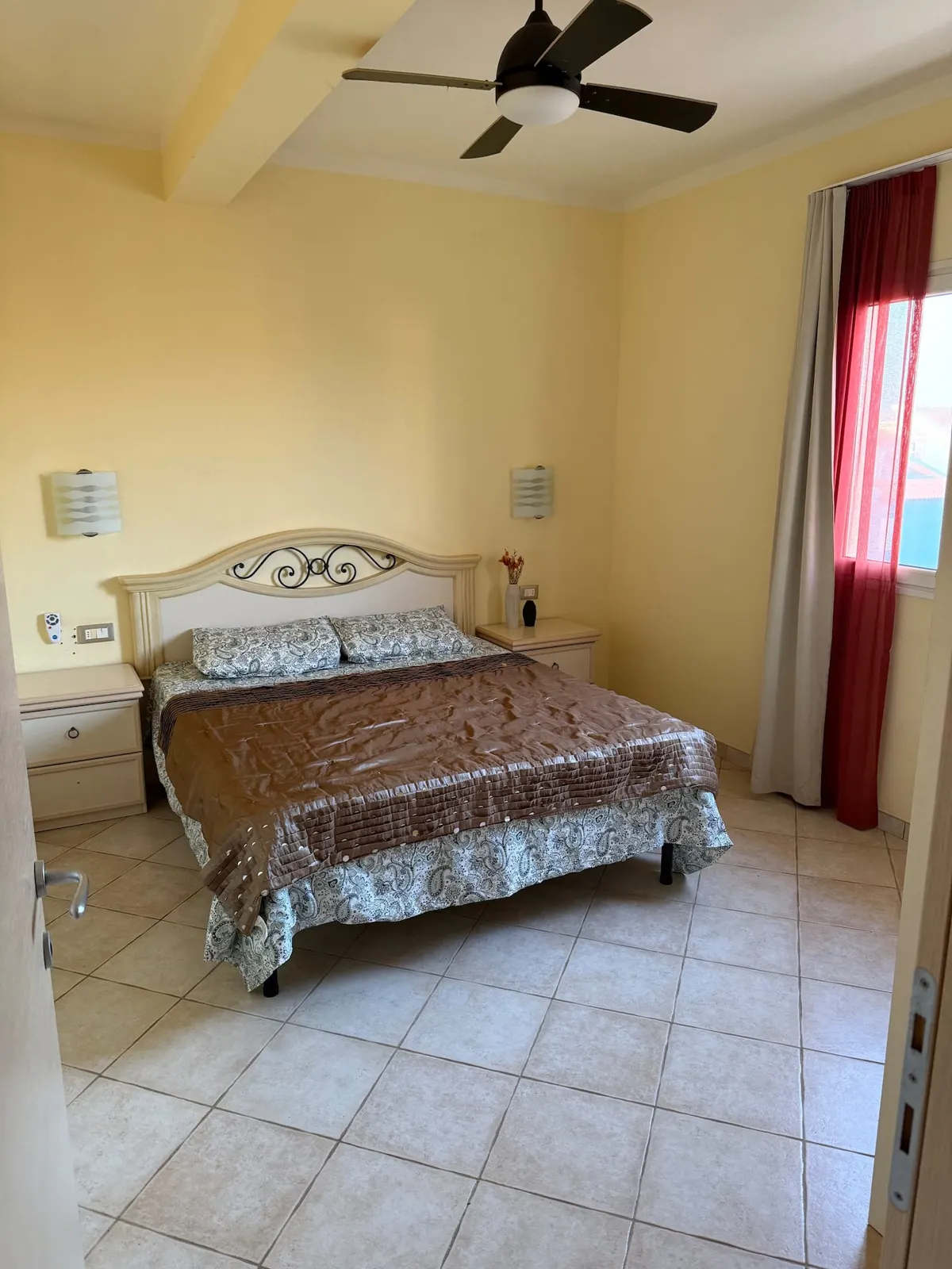 Seaside apartment in Shell Beach — Bedroom