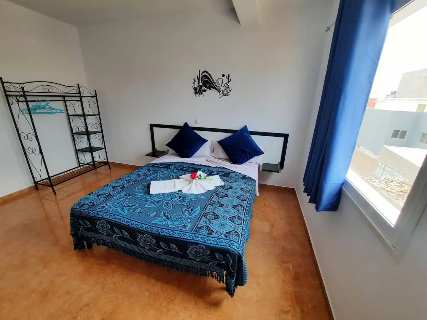 Franmay 7: Two-Bedroom Apartment with balcony — Bedroom 2
