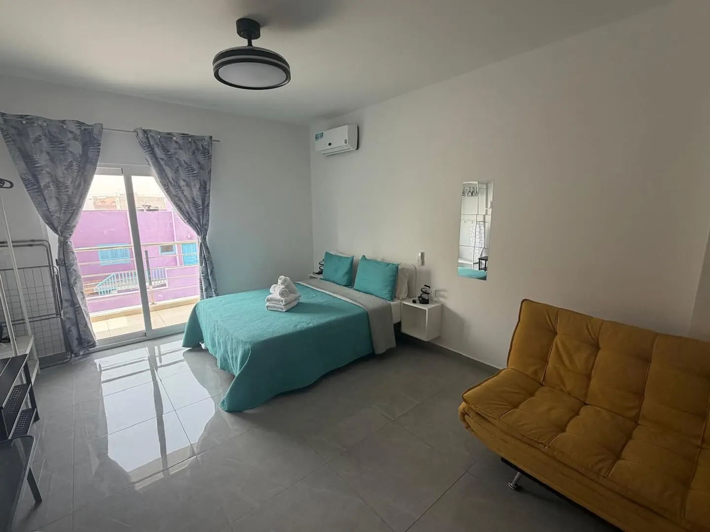 Costa MCC 6: New studio next to the beach — Bedroom area