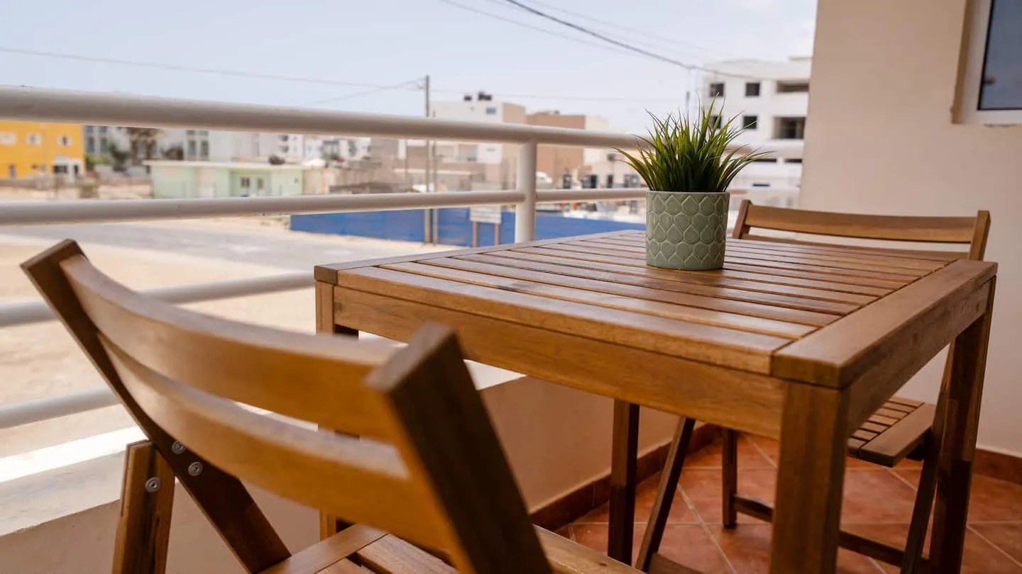 Coconut Houses- 3min beach- AC-SmartTV- Wash Machi — Balcony