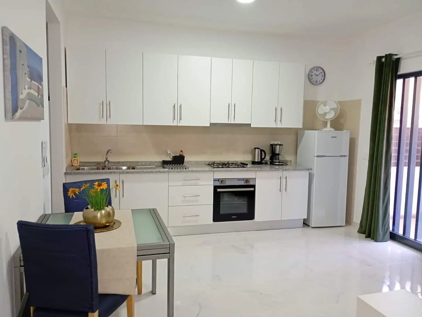Casa Brothers no. 2 — Full kitchen