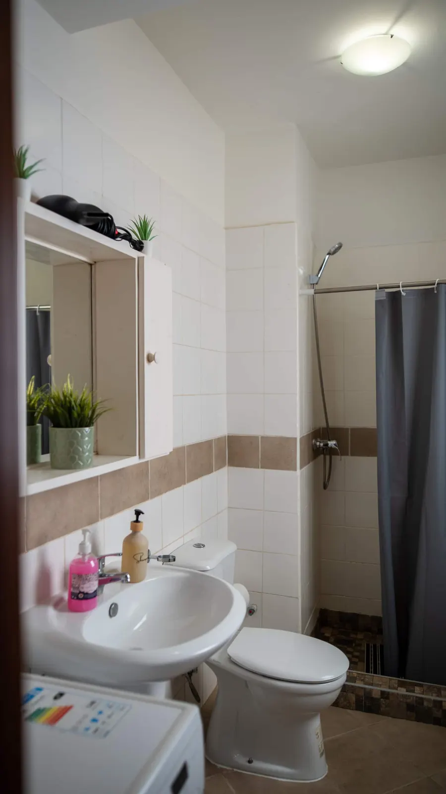 Coconut Houses- 3min beach- AC-SmartTV- Wash Machi — Full bathroom