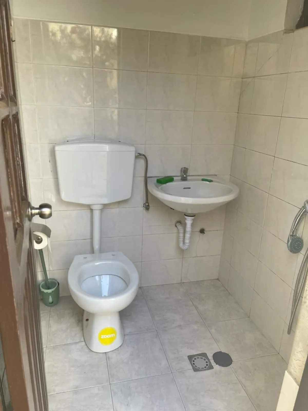 Soares & House — Full bathroom 2
