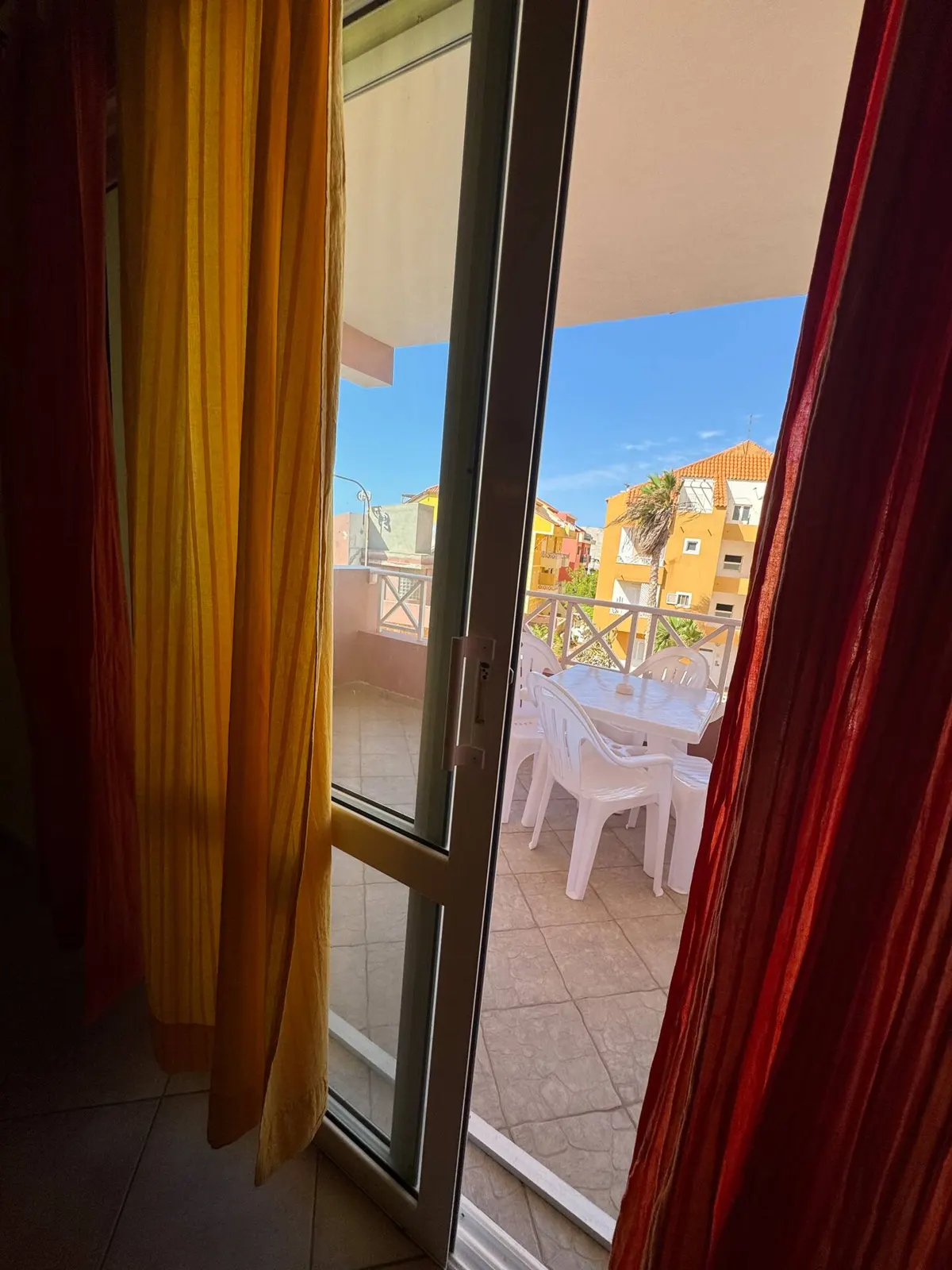 Holiday Properties Prestige2 (Wifi) — Balcony