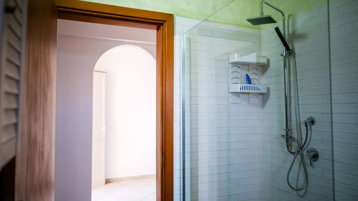 Enchanting sea front — Full bathroom