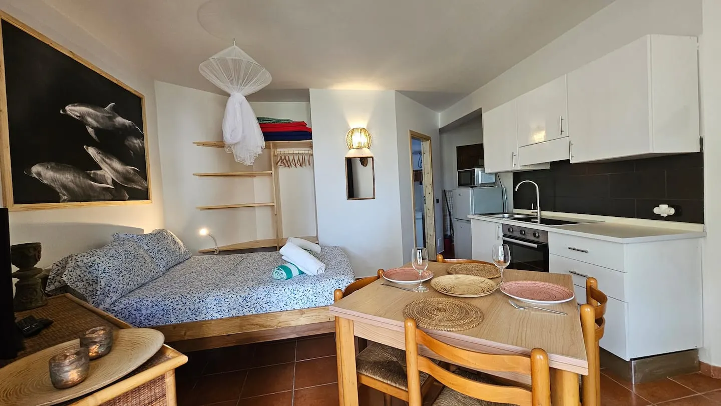 Lovely Studio in Porto Antigo 2, Pool, Wifi 1.Line — Bedroom area
