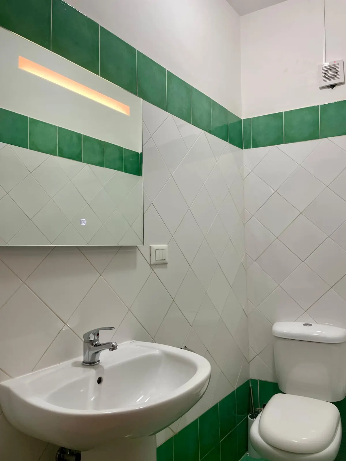 IVORY MOON | New Central 2BR 2Bath with A/C — WC