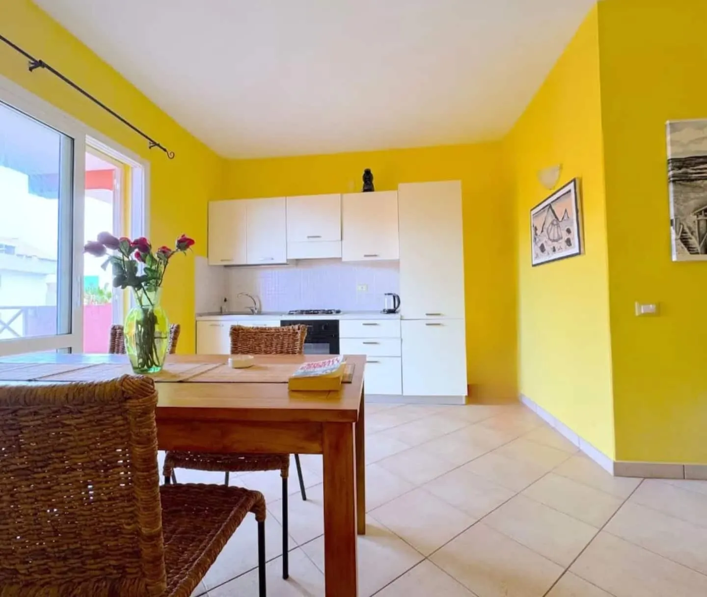 Holiday Properties Prestige2 (Wifi) — Dining area