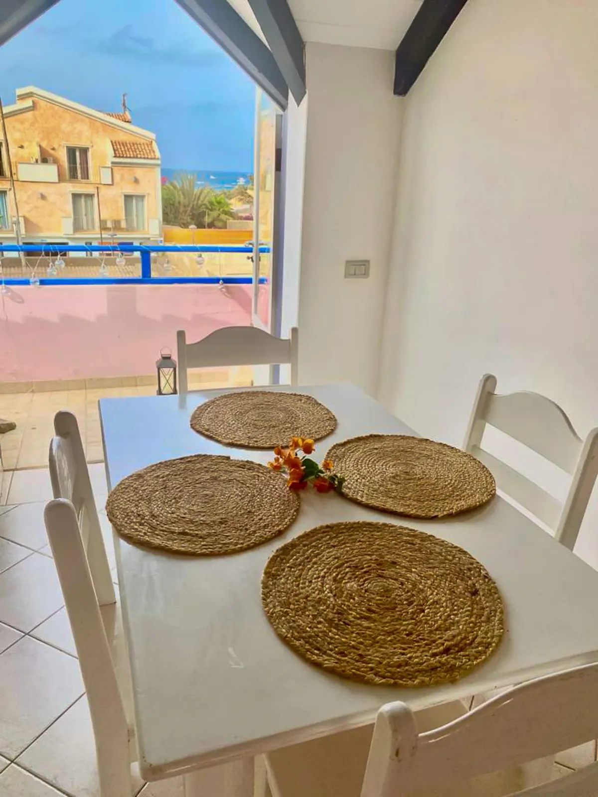 Central Penthouse, 3 Min to Beach & Wi-Fi — photo 10