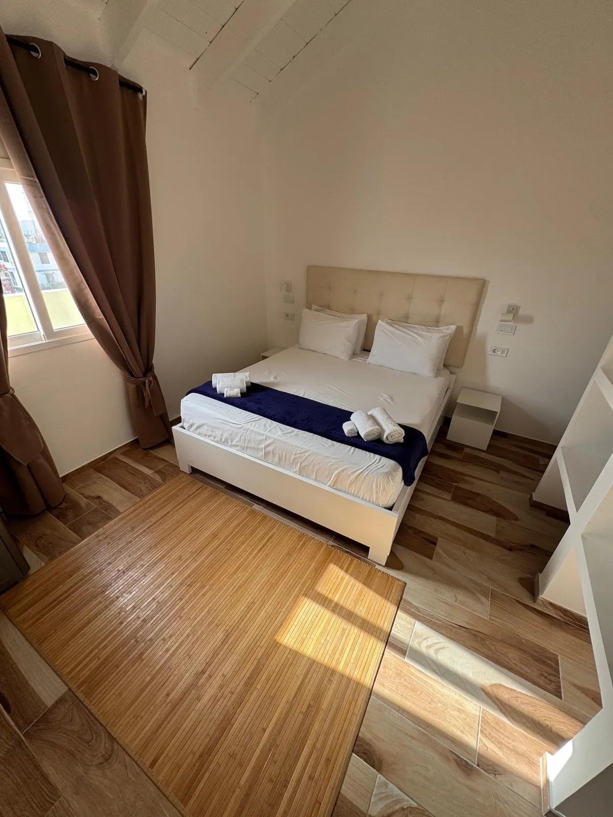 Oceanfront in Centre — Bedroom