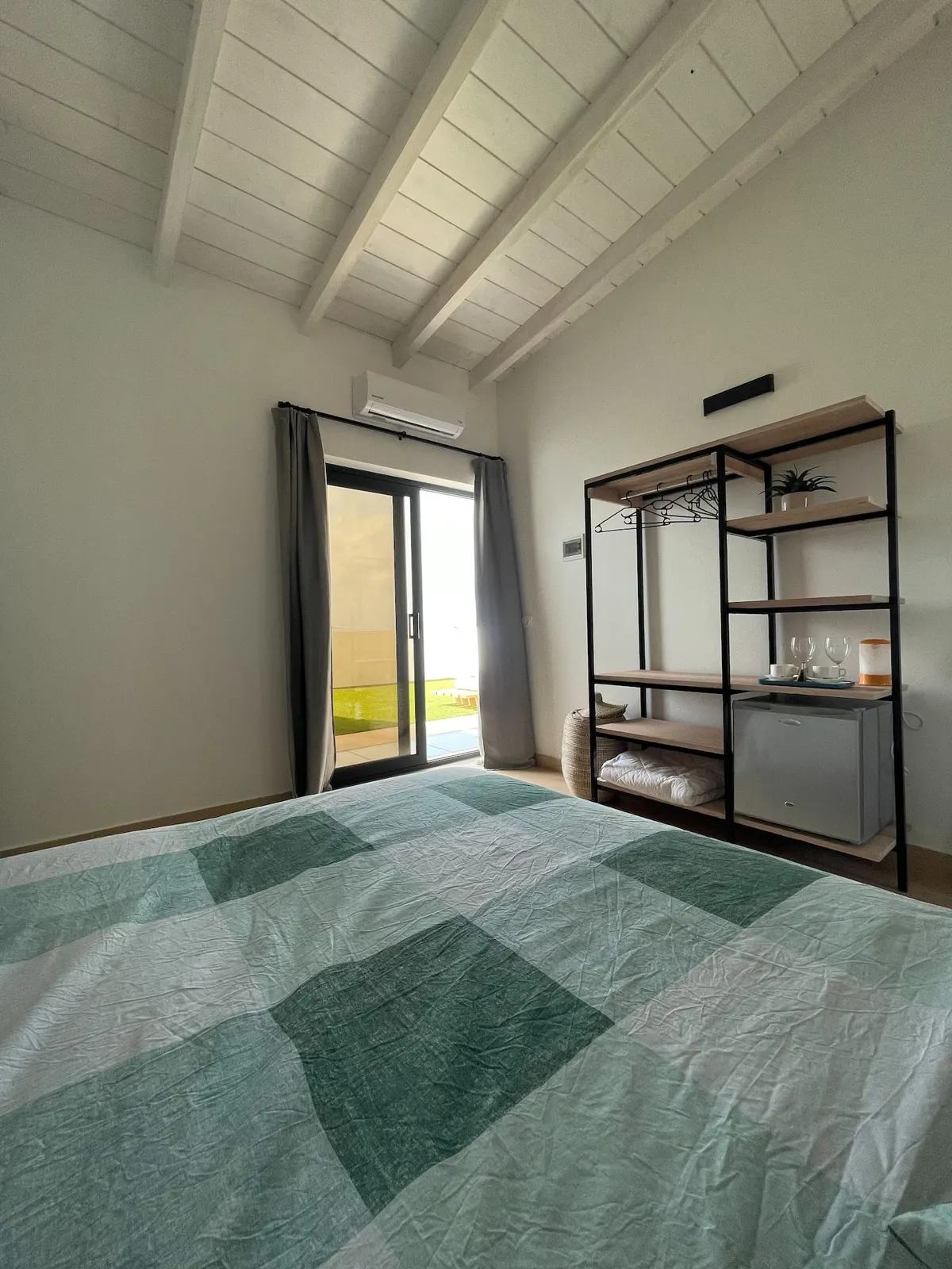 Brandnew Rooftop Gem with Stunning Seaview — photo 14