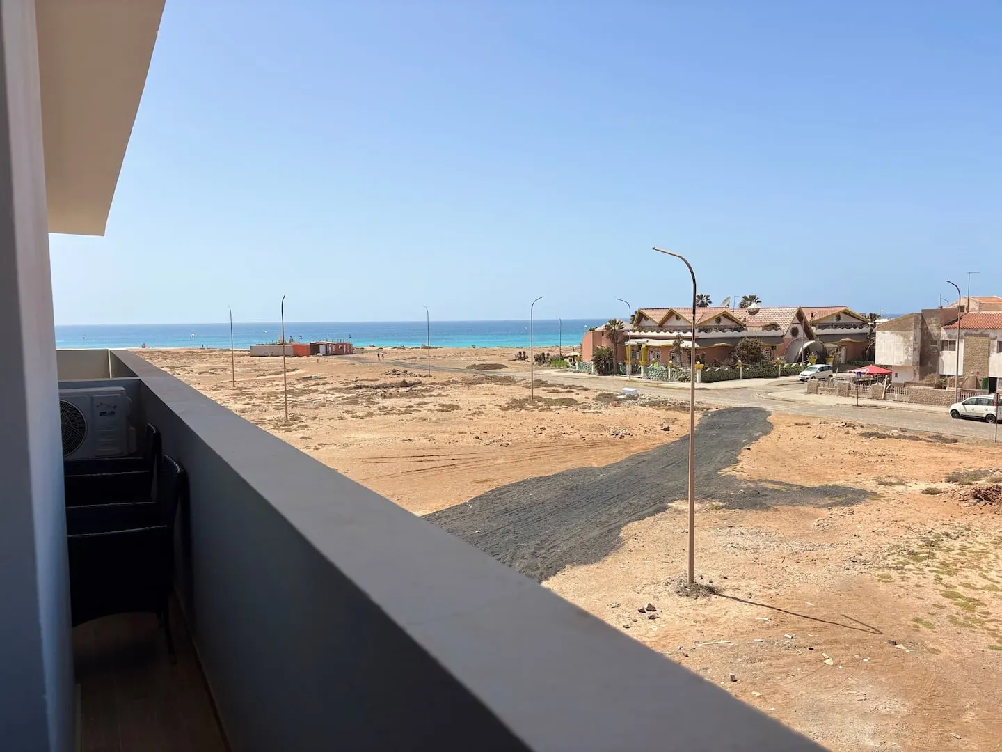 JoLi Beach House - Charming Third Floor T1 Center — photo 44