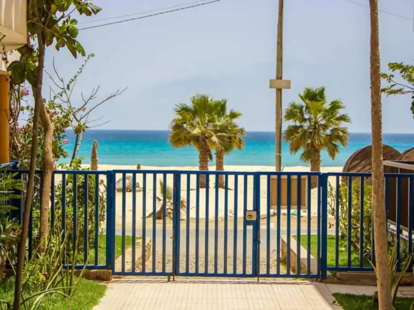 Leme apartment by the sea — Exterior
