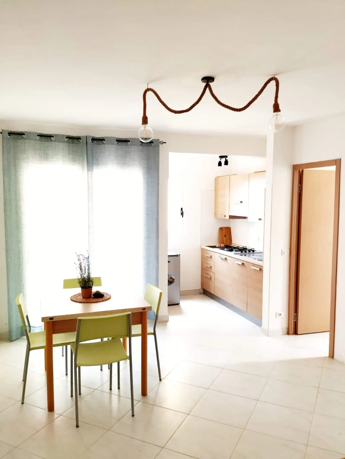 Holiday Properties Vista do Mar2 (Wi-Fi) — Dining area