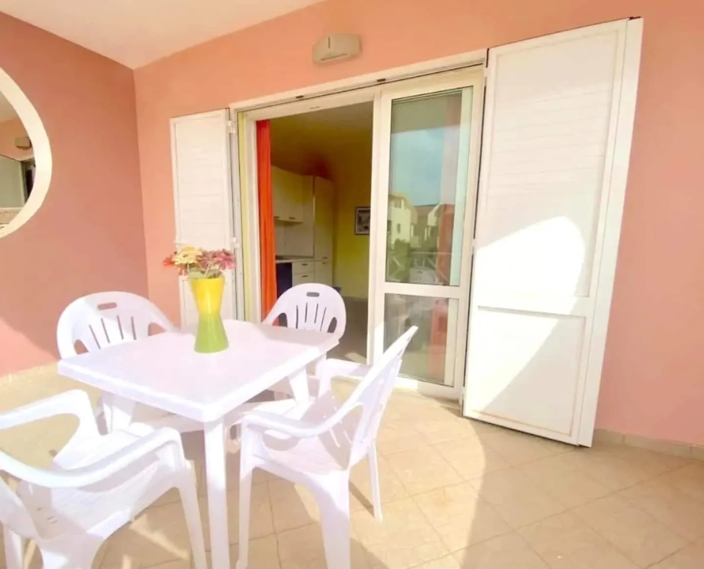 Holiday Properties Prestige2 (Wifi) — Dining area