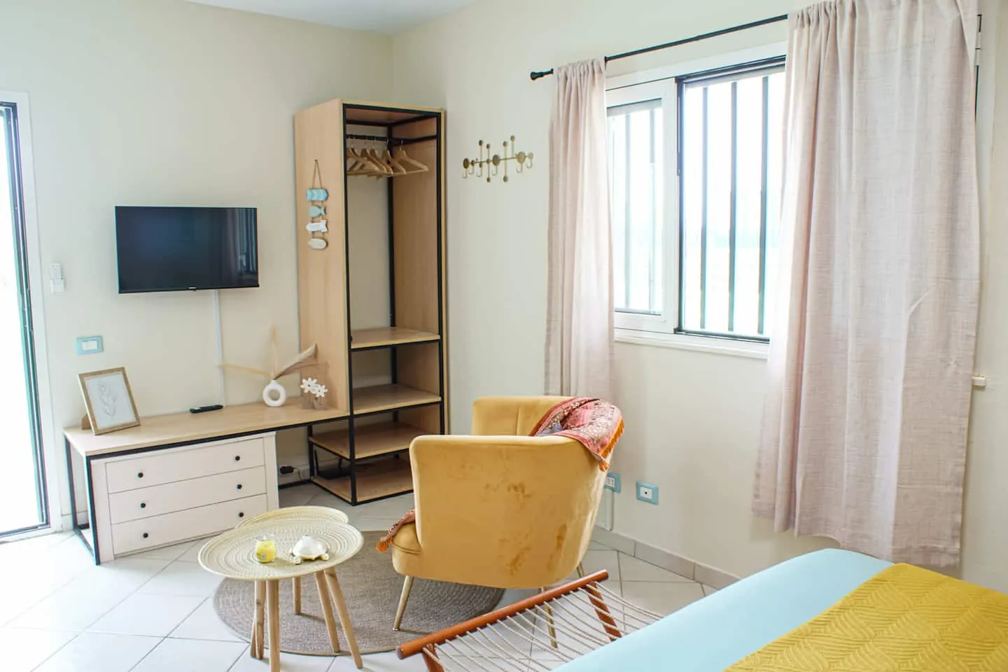 Sal Casa BEACH — Living room
