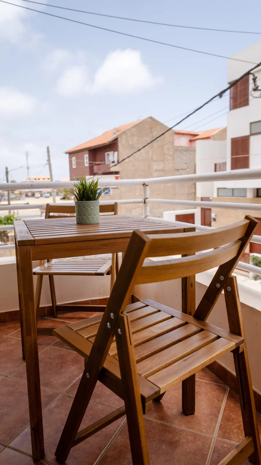 Coconut Houses- 3min beach- AC-SmartTV- Wash Machi — Balcony