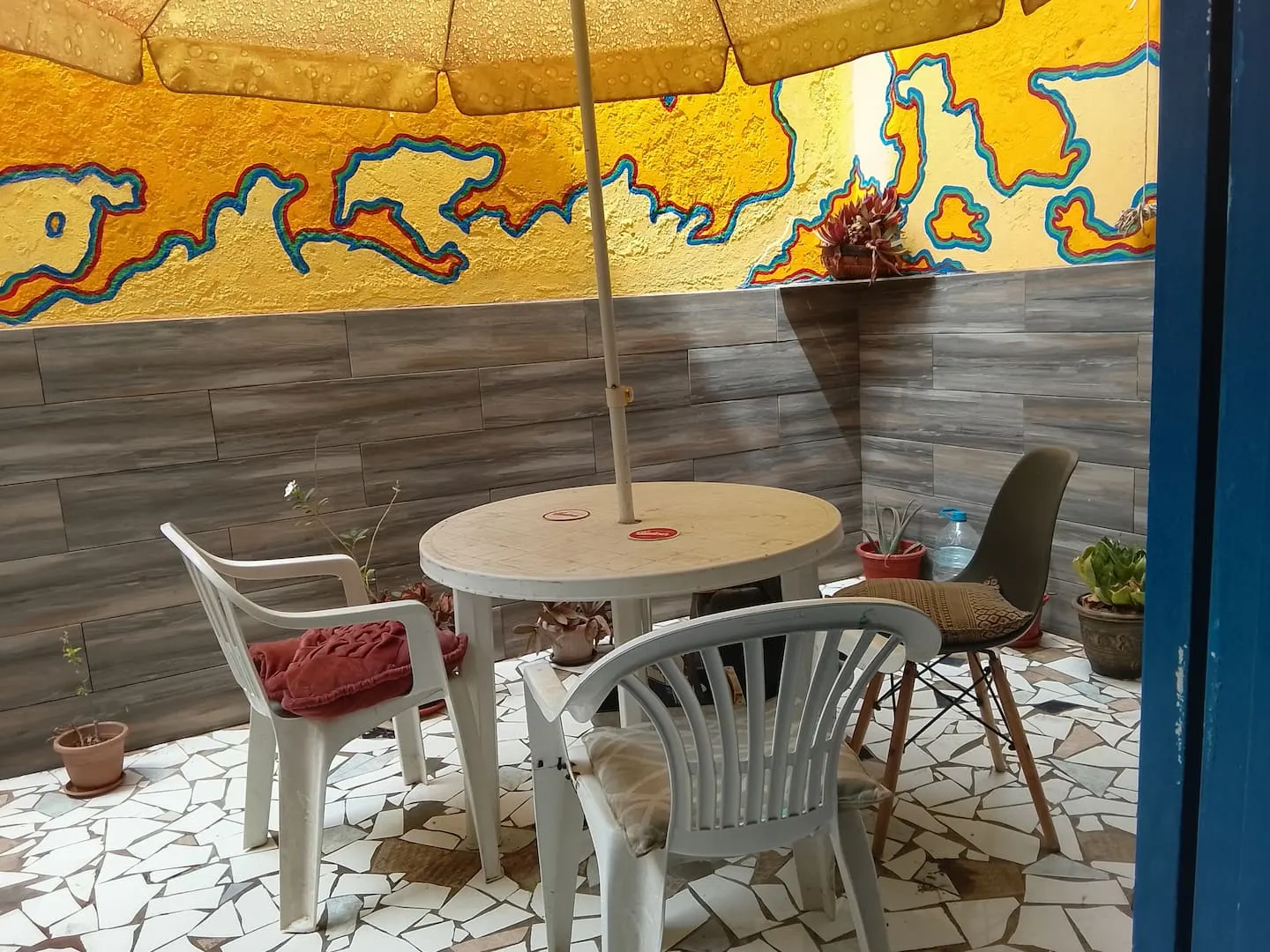 Lamin's Lodge — Shared patio