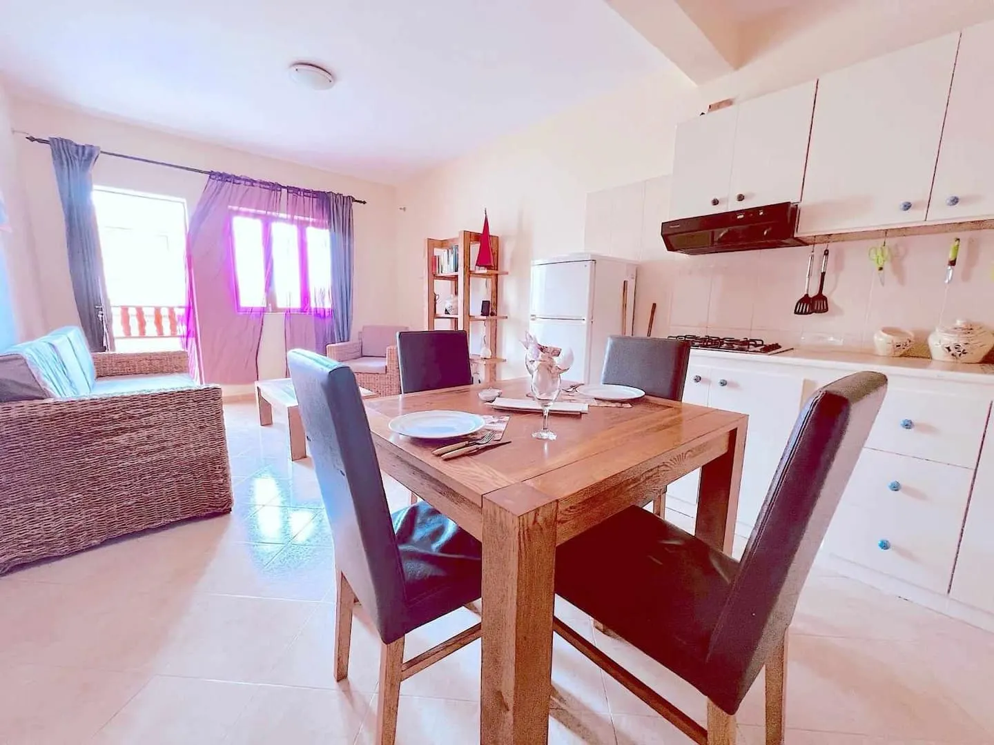 Sal&Sol Apartment — Dining area