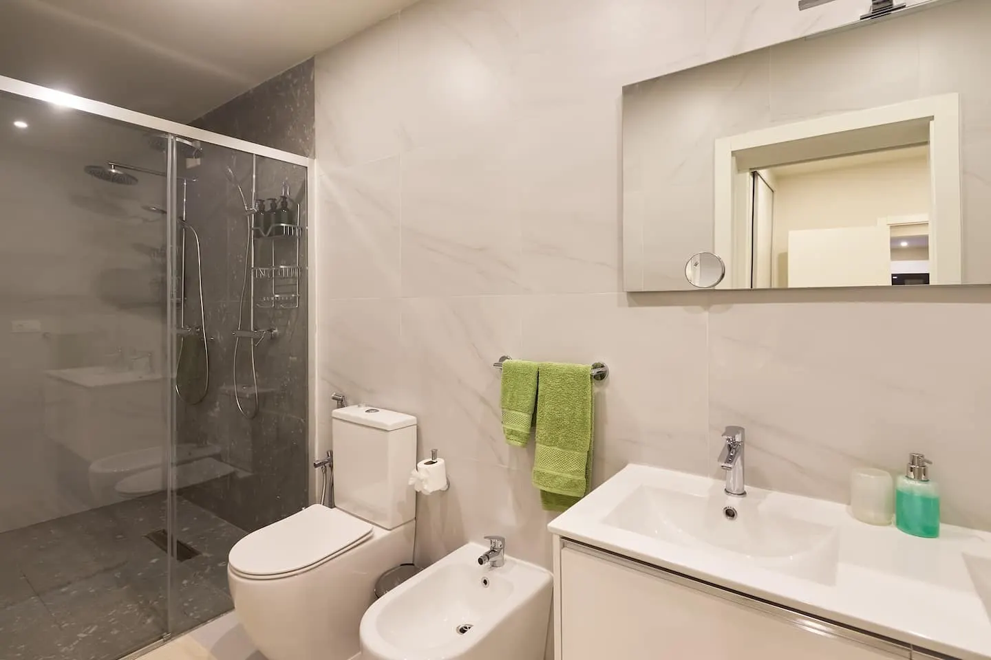 Luxurious apartment with wonderful views! — Full bathroom 1