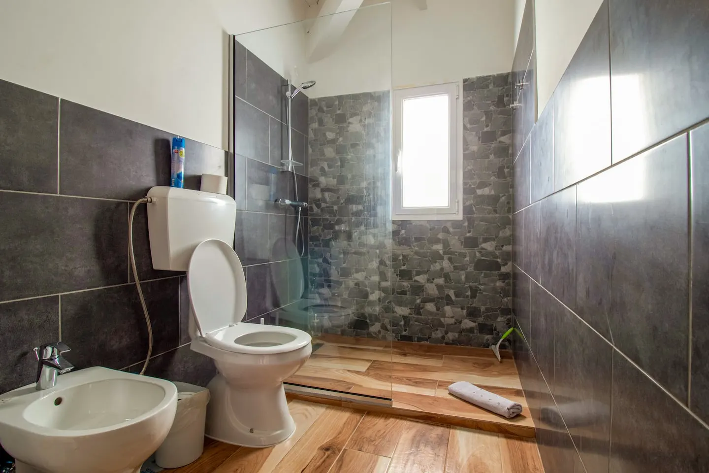 Oceanfront in Centre — Full bathroom
