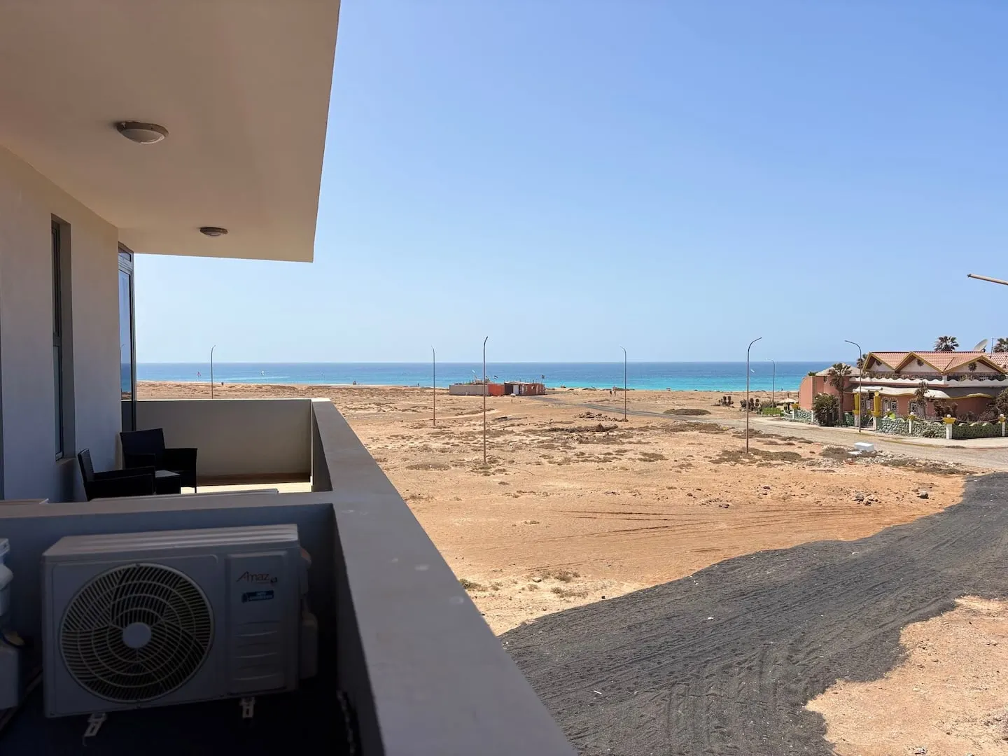 JoLi Beach House - Charming Third Floor T1 Center — photo 46