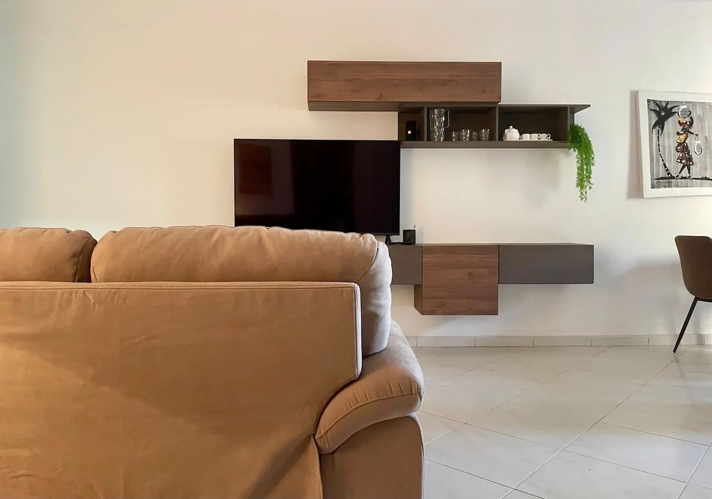 IVORY MOON | New Central 2BR 2Bath with A/C — Living room