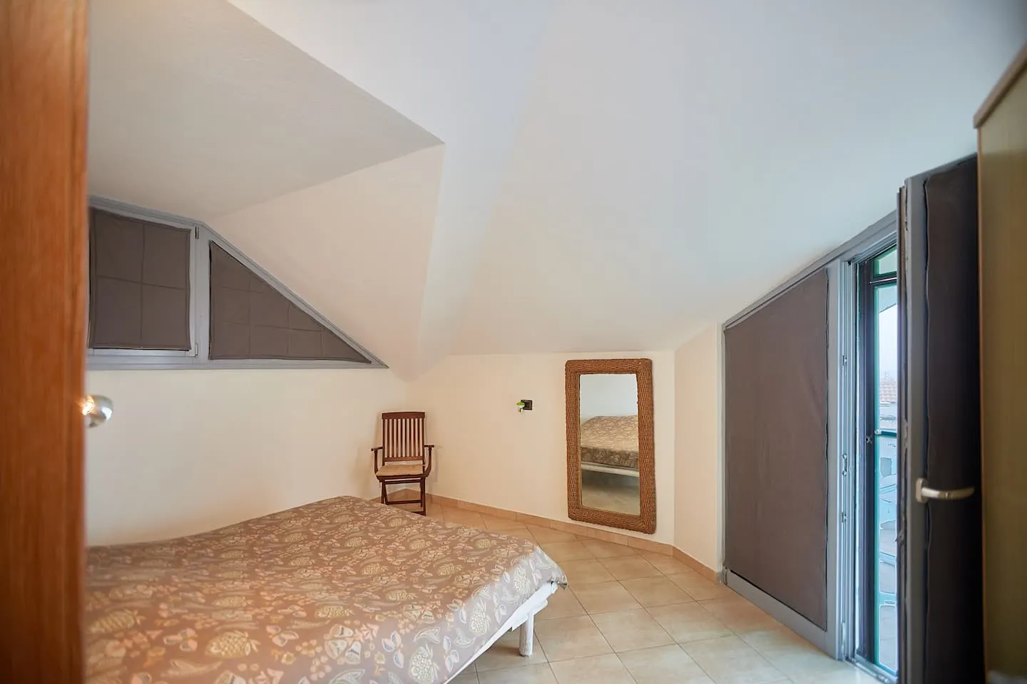 Breathtaking ocean view in city center — Bedroom 1
