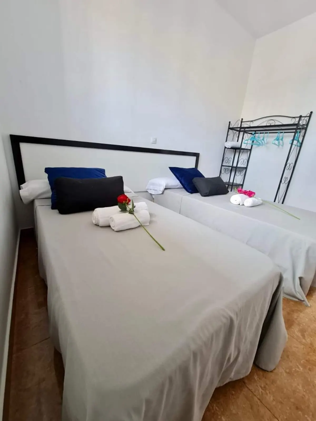 Franmay 1: One-bedroom apartment — Bedroom
