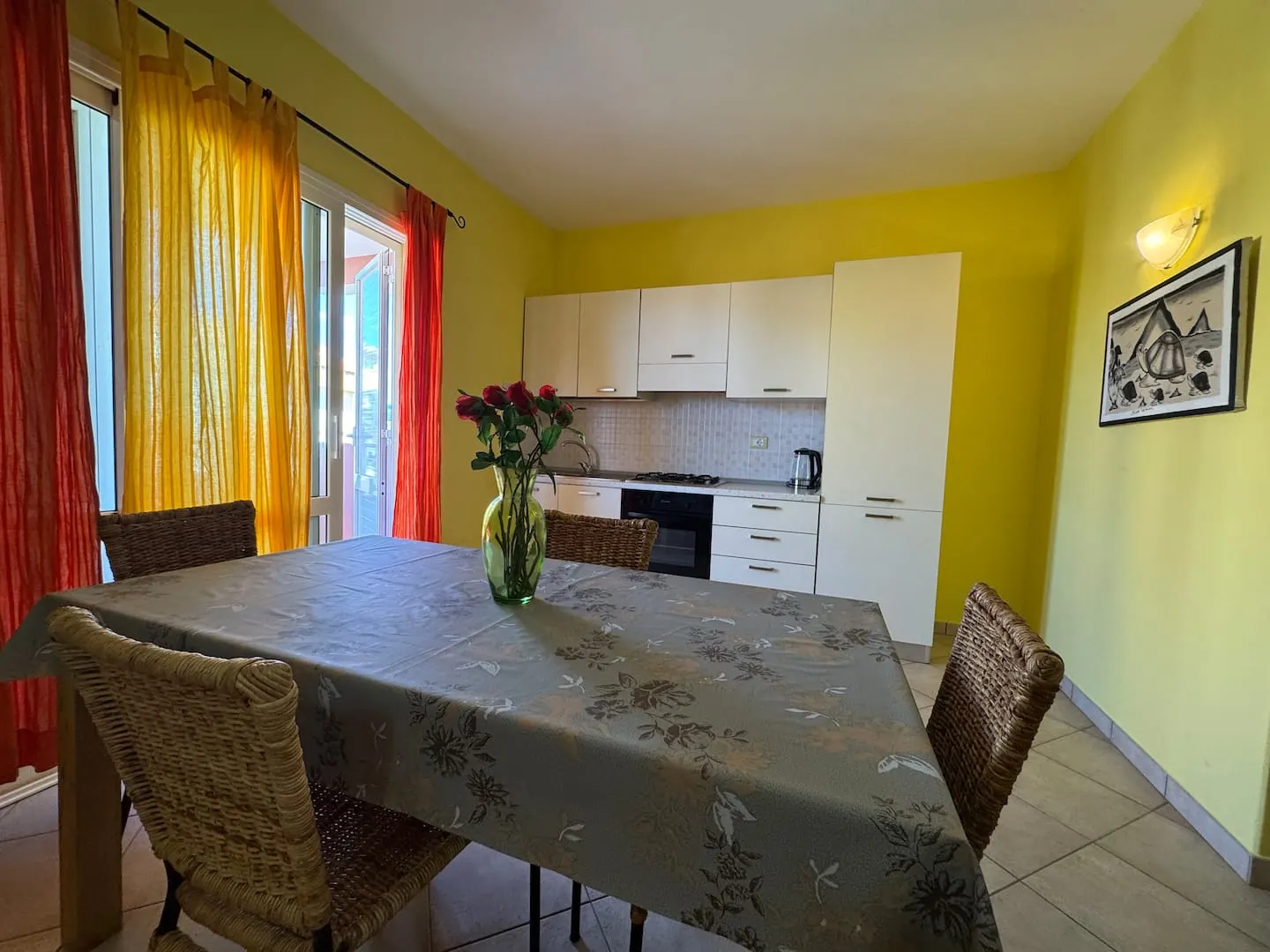 Holiday Properties Prestige2 (Wifi) — Dining area