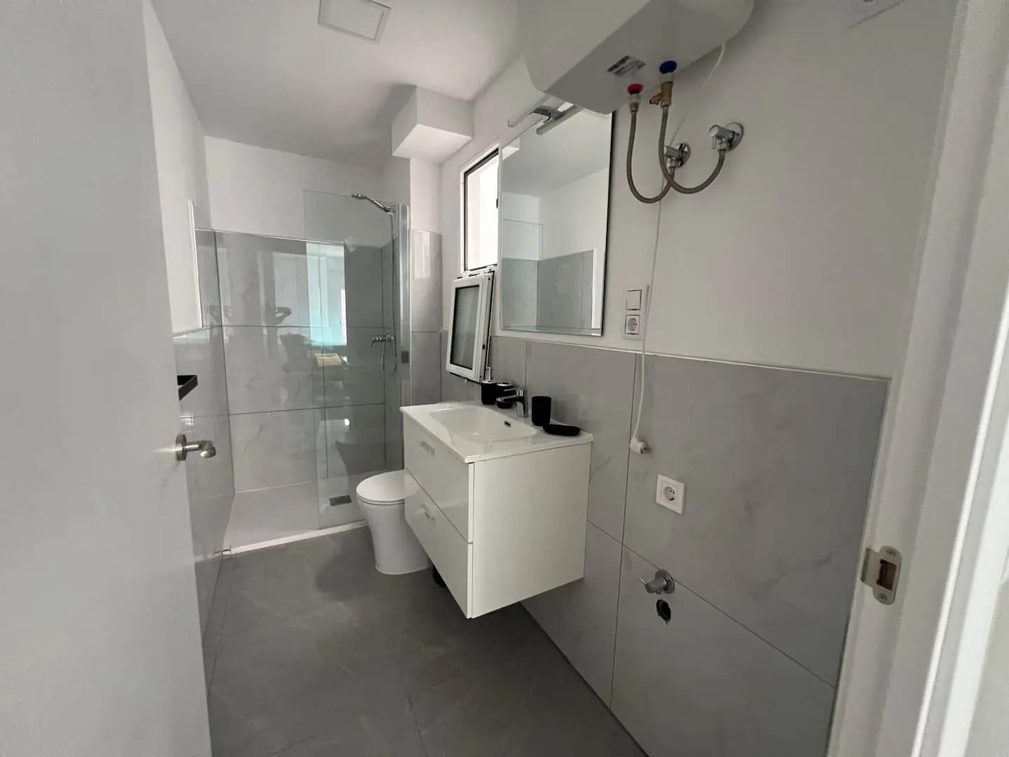 Costa MCC 6: New studio next to the beach — Full bathroom