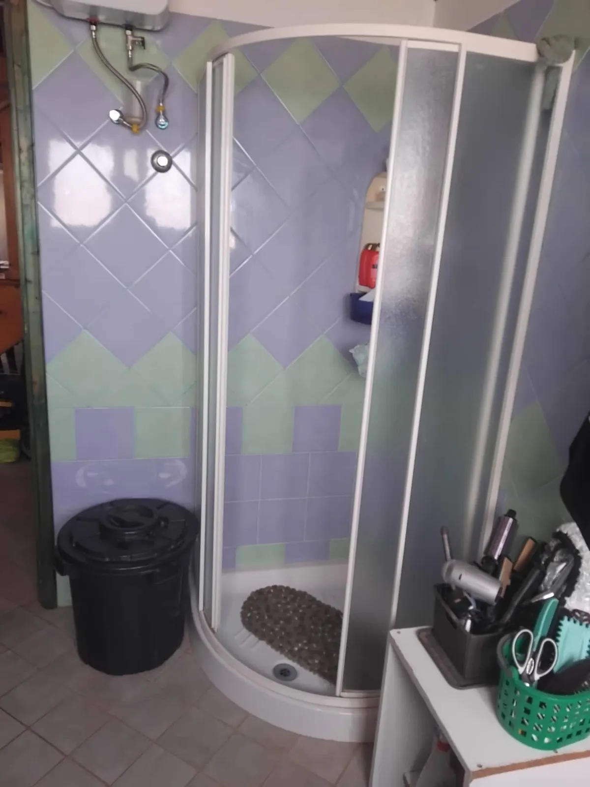 cozy penthouse seconds from beach — Shared WC