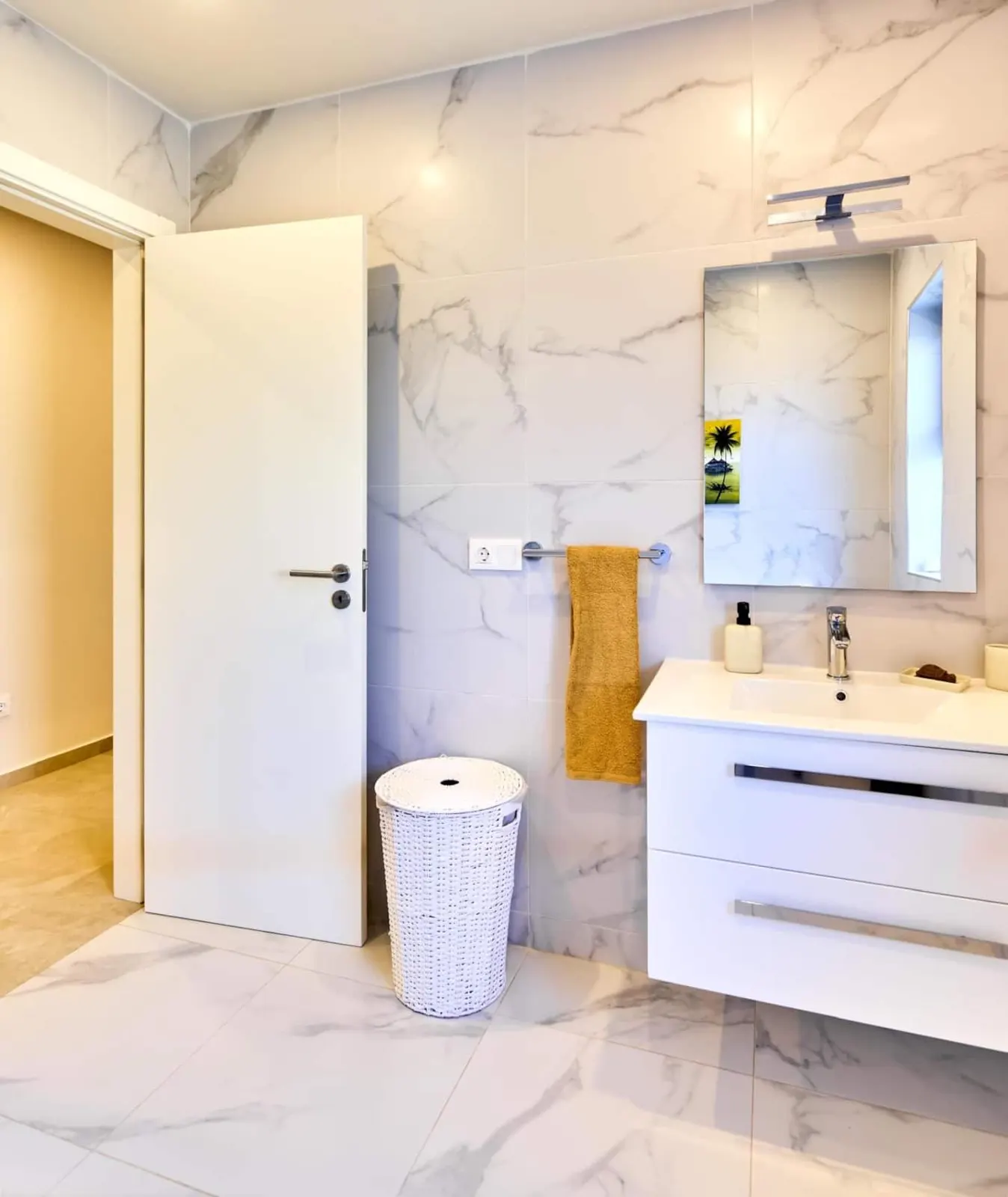 Refugio Sal — Full bathroom 1