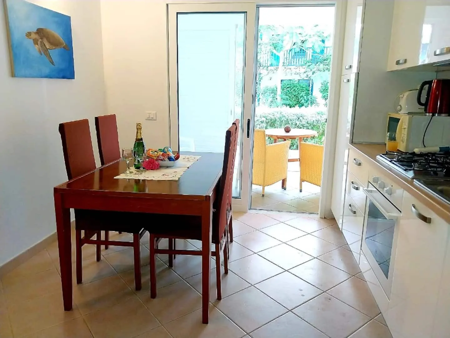 Leme apartment by the sea — Dining area