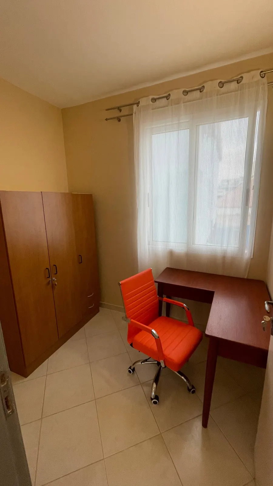 Cozy apartment near beach (pontao) & center — Office