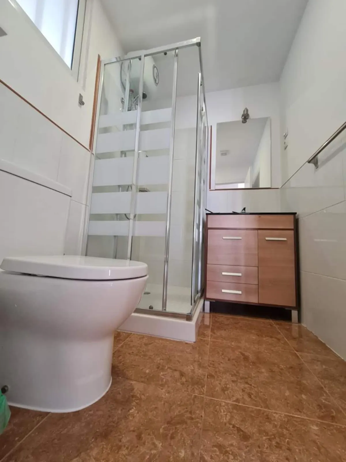 Franmay 7: Two-Bedroom Apartment with balcony — Full bathroom