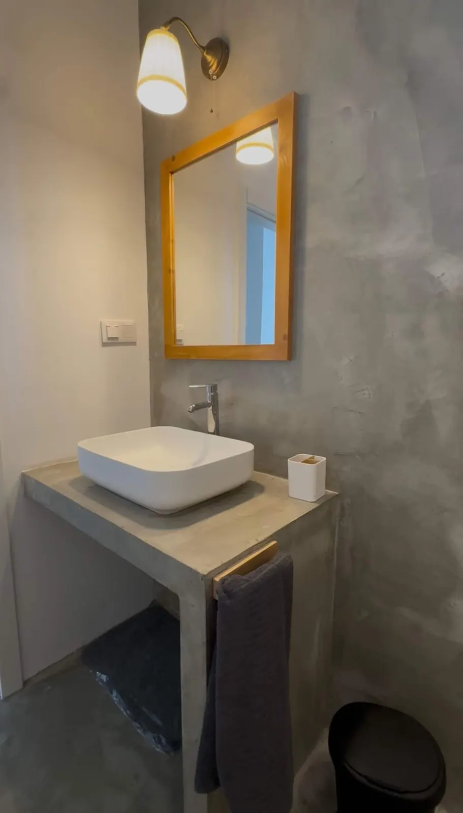 kamoka, your apartment 3 minutes from the beach. — Full bathroom
