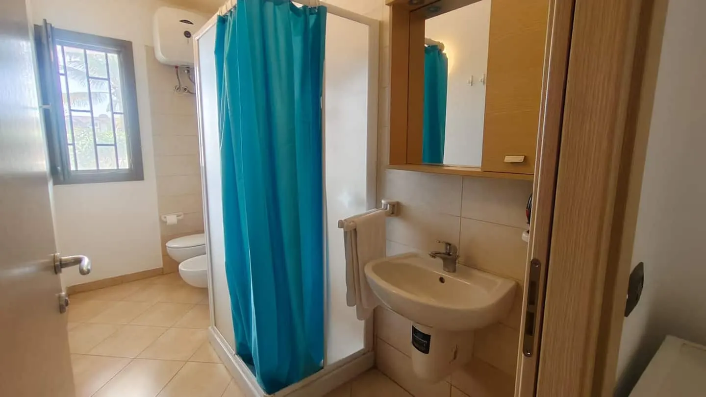 Meridiana Cozy Apartment — Full bathroom