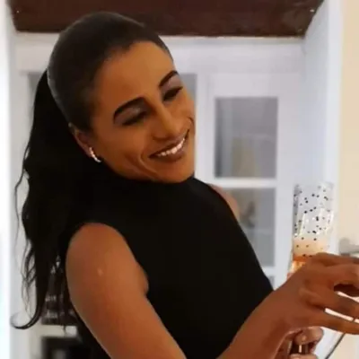 Host Manuela