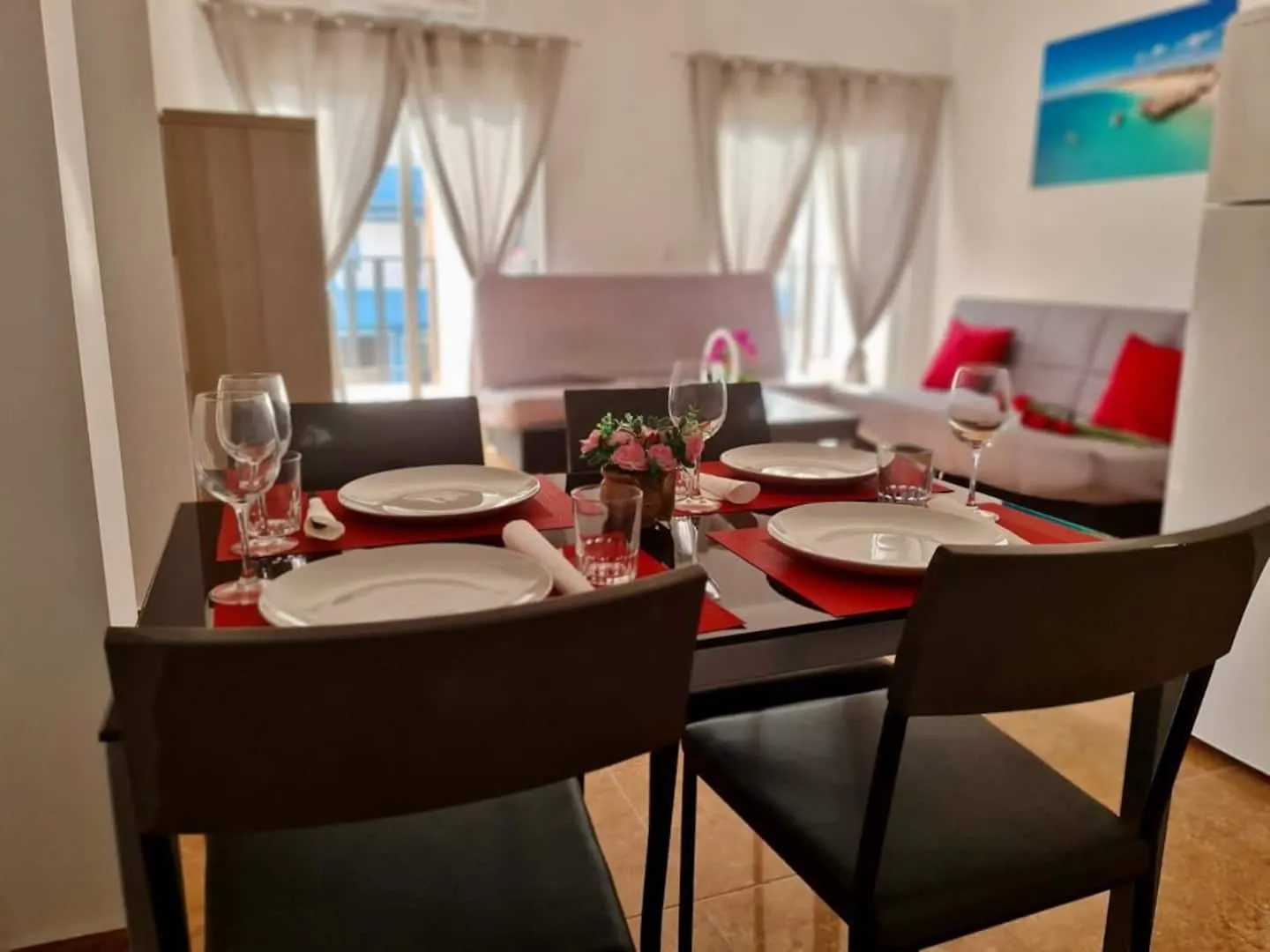 Franmay 4: Two-Bedroom Apartment with Terrace — Dining area