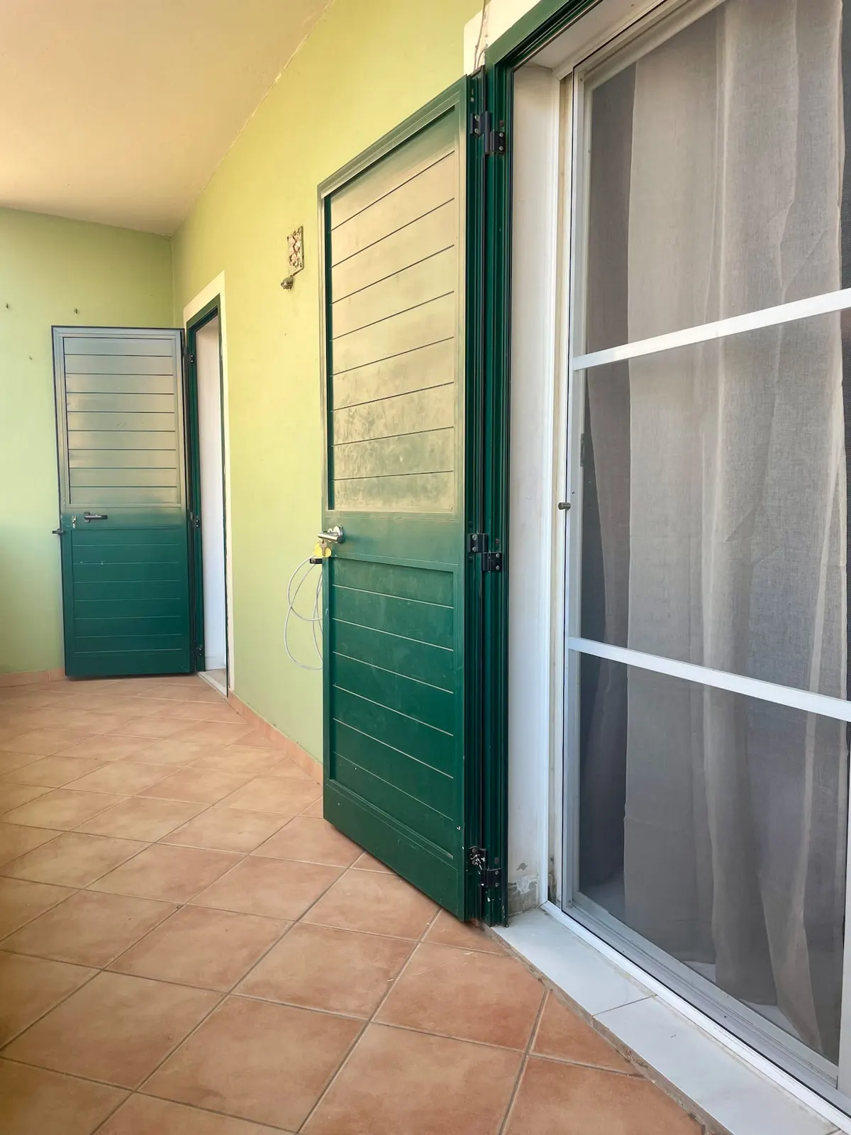 IVORY MOON | New Central 2BR 2Bath with A/C — Balcony