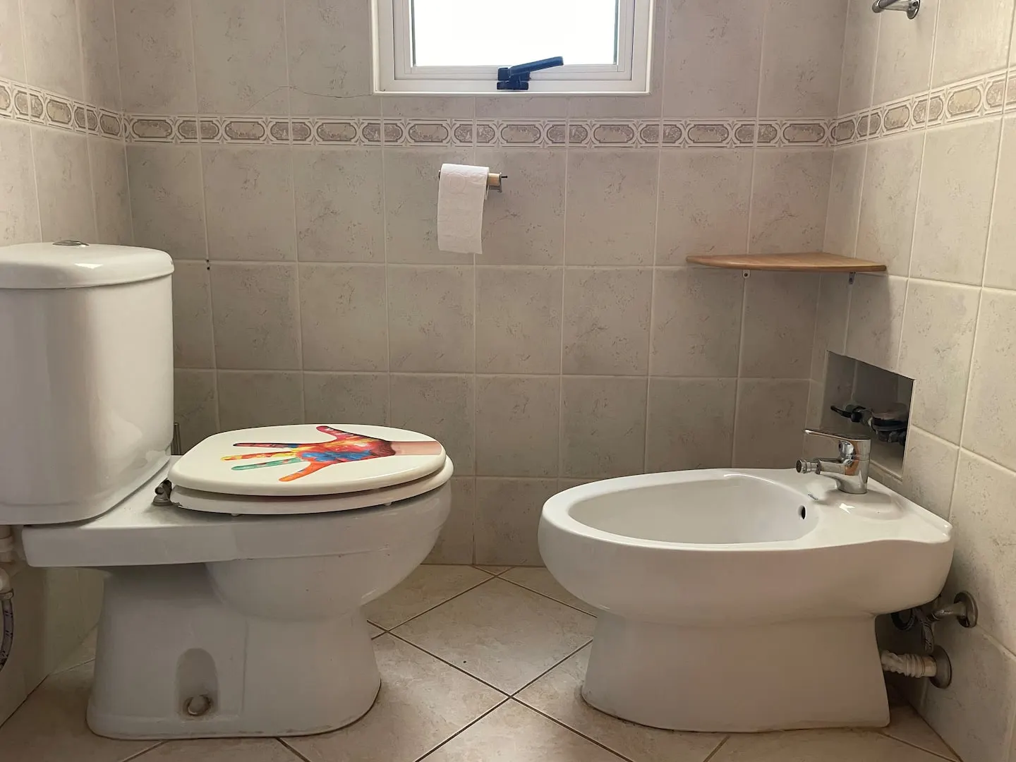 Casetta Alida | Bright Central Loft A/C & Starlink — Full bathroom