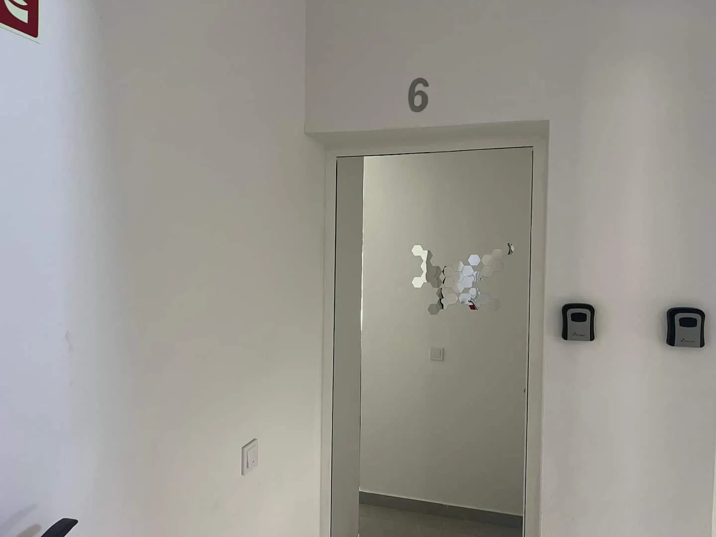 Costa MCC 6: New studio next to the beach — Additional photos
