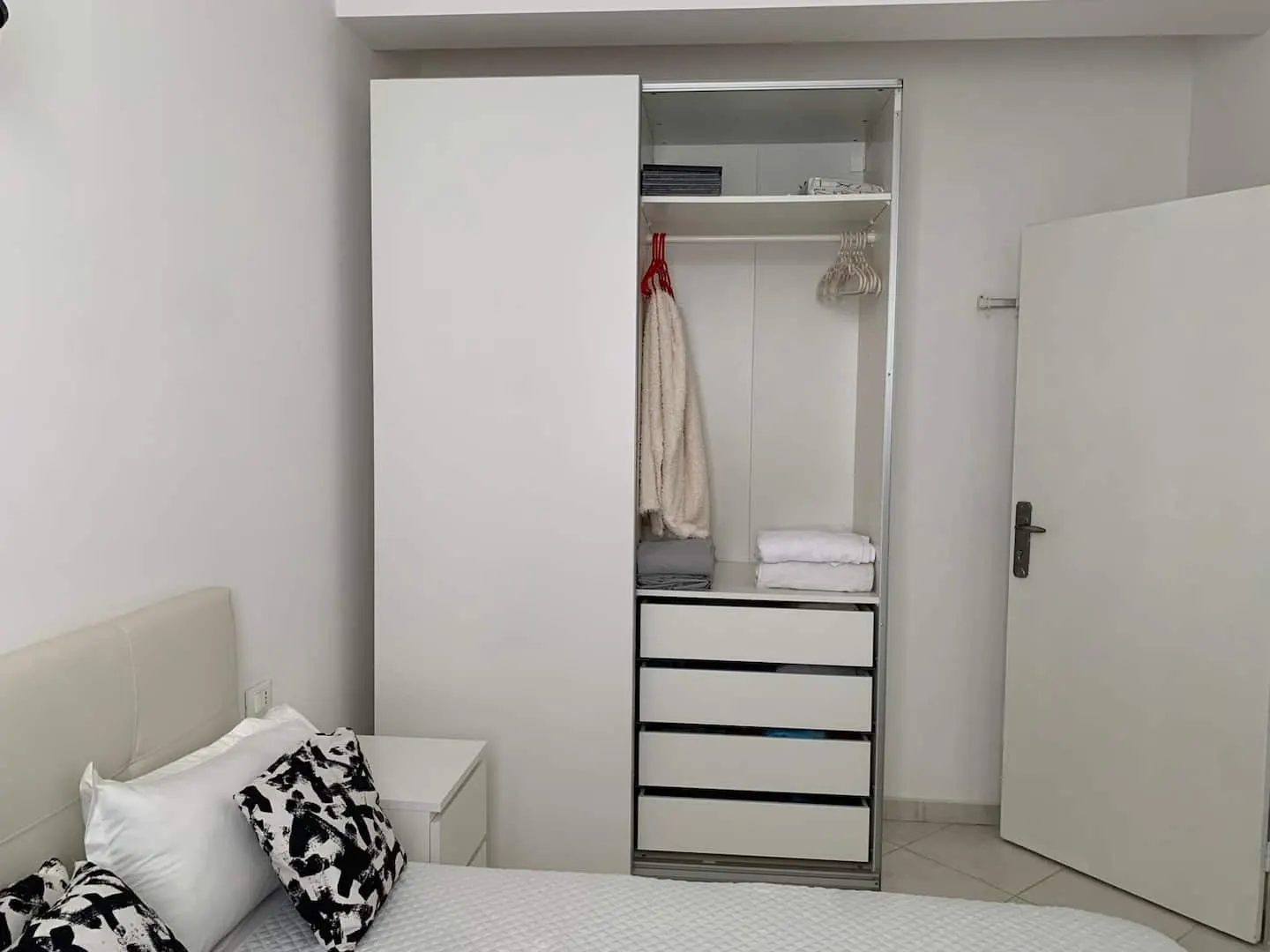 Cozy apartment near beach (pontao) & center — Bedroom