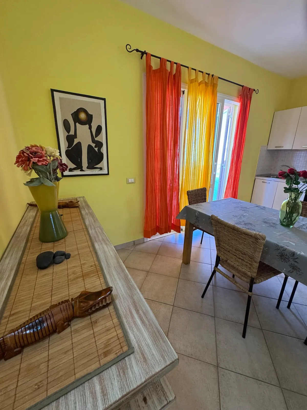 Holiday Properties Prestige2 (Wifi) — Dining area